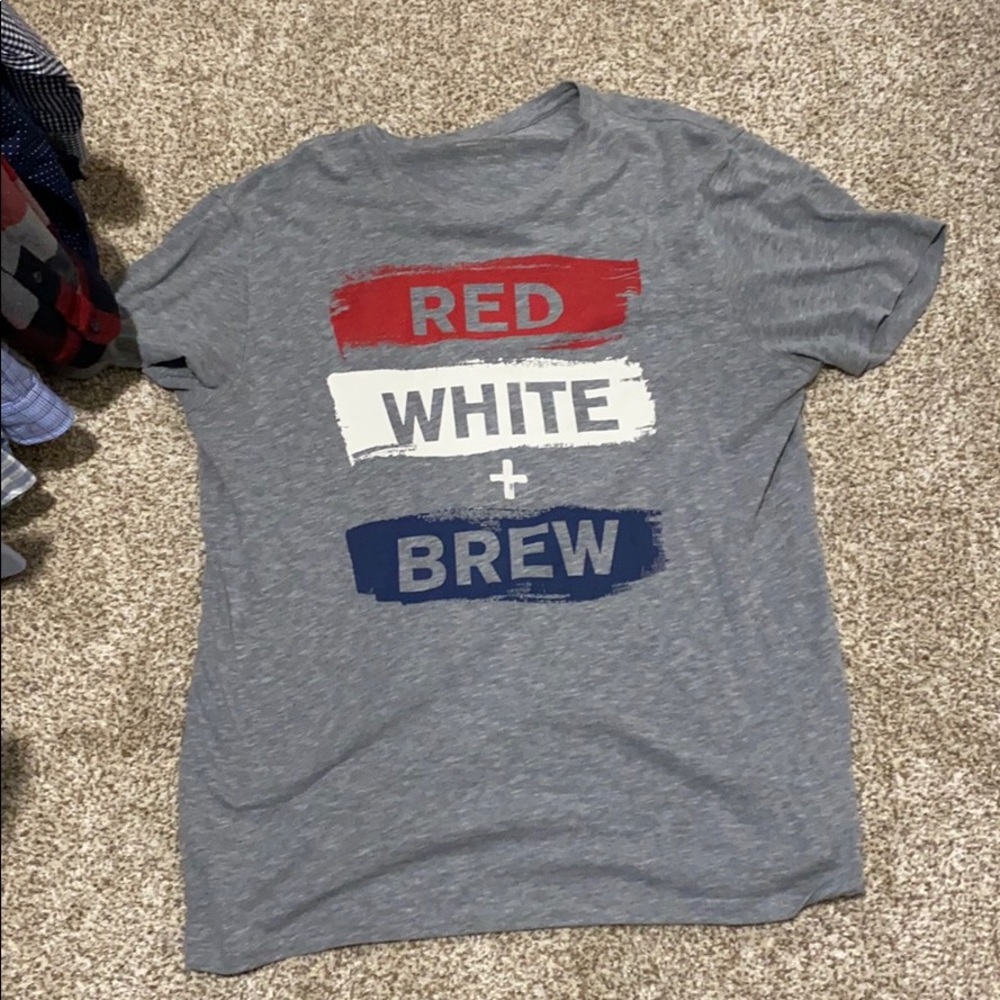 Men’s large Banana Republic graphic T-shirt